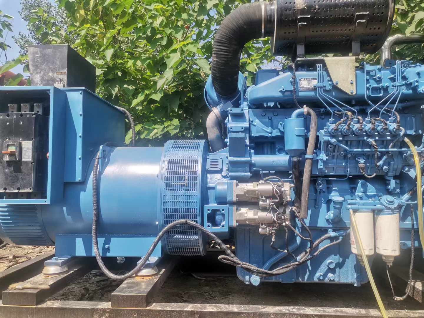 新洲详细说明降低 800kW 柴油发电机输出电流波动的方法