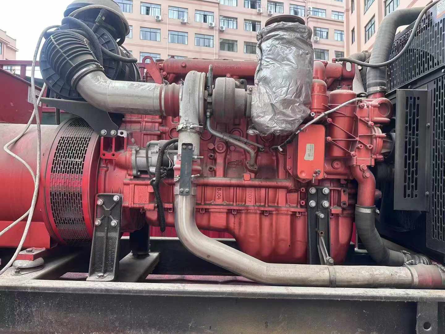 新洲如何选择适合 600kW 柴油发电机组的过载保护器？